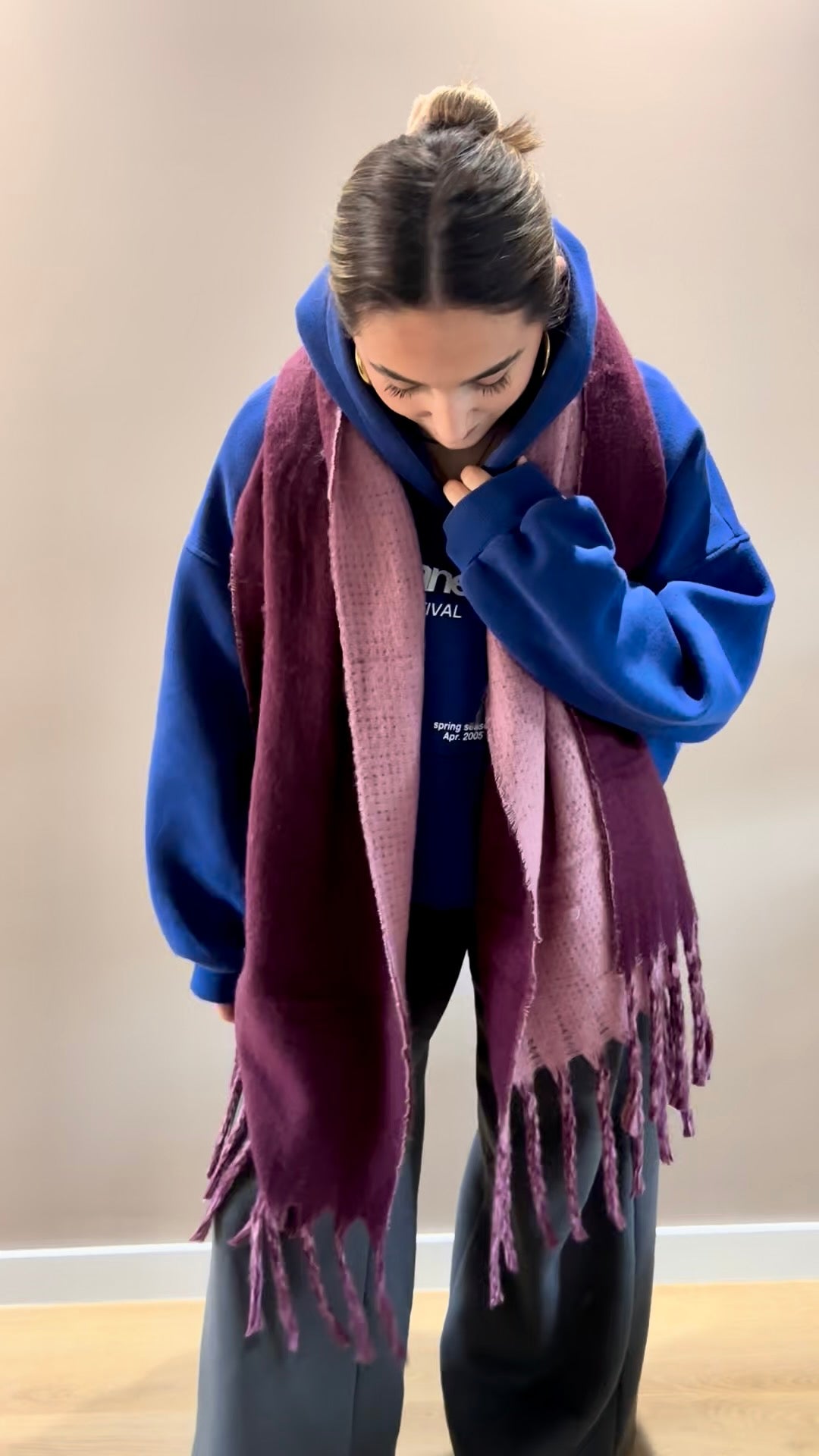 Hug Me Scarf - Crimson