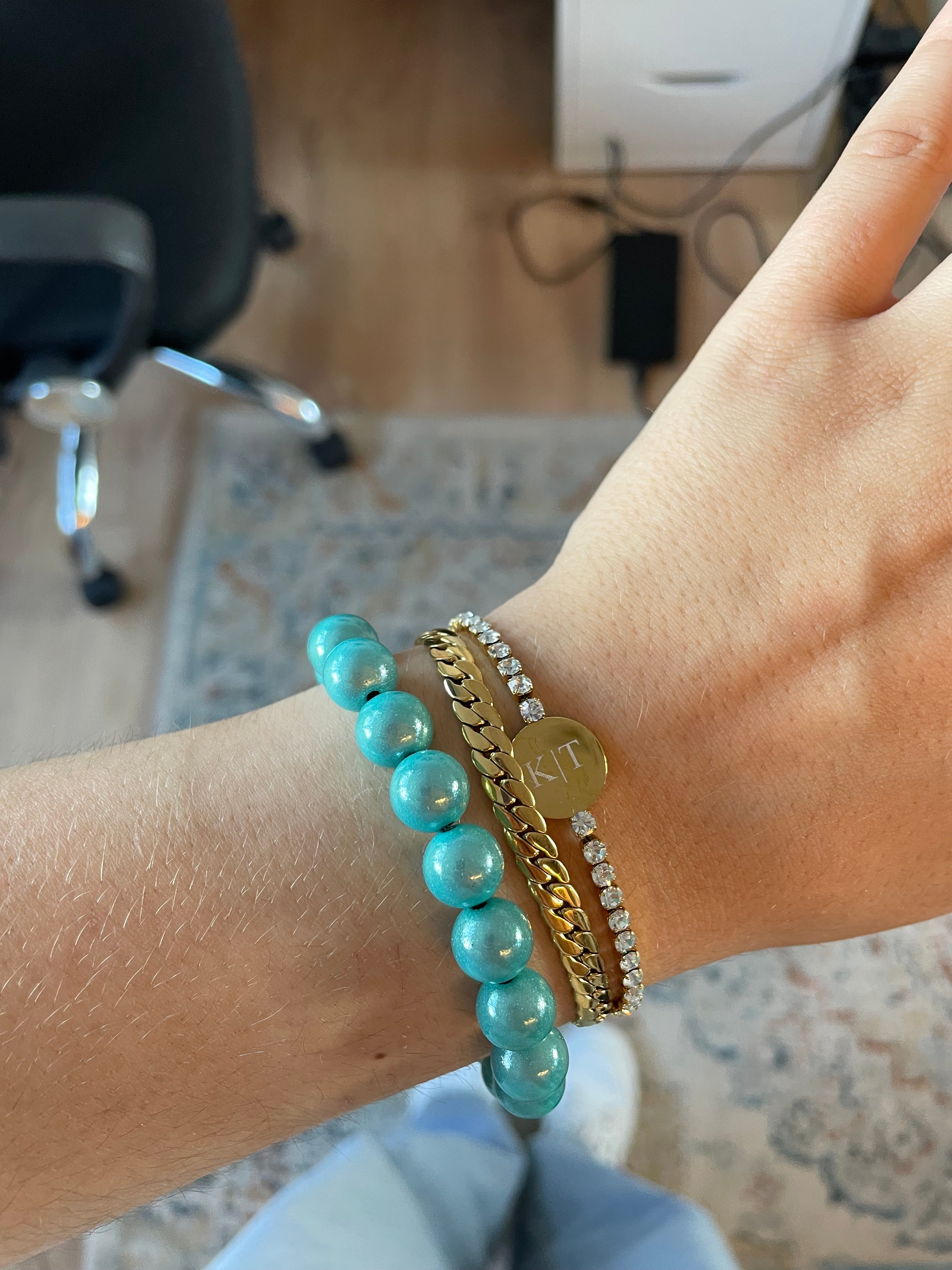 Bead bracelet larger