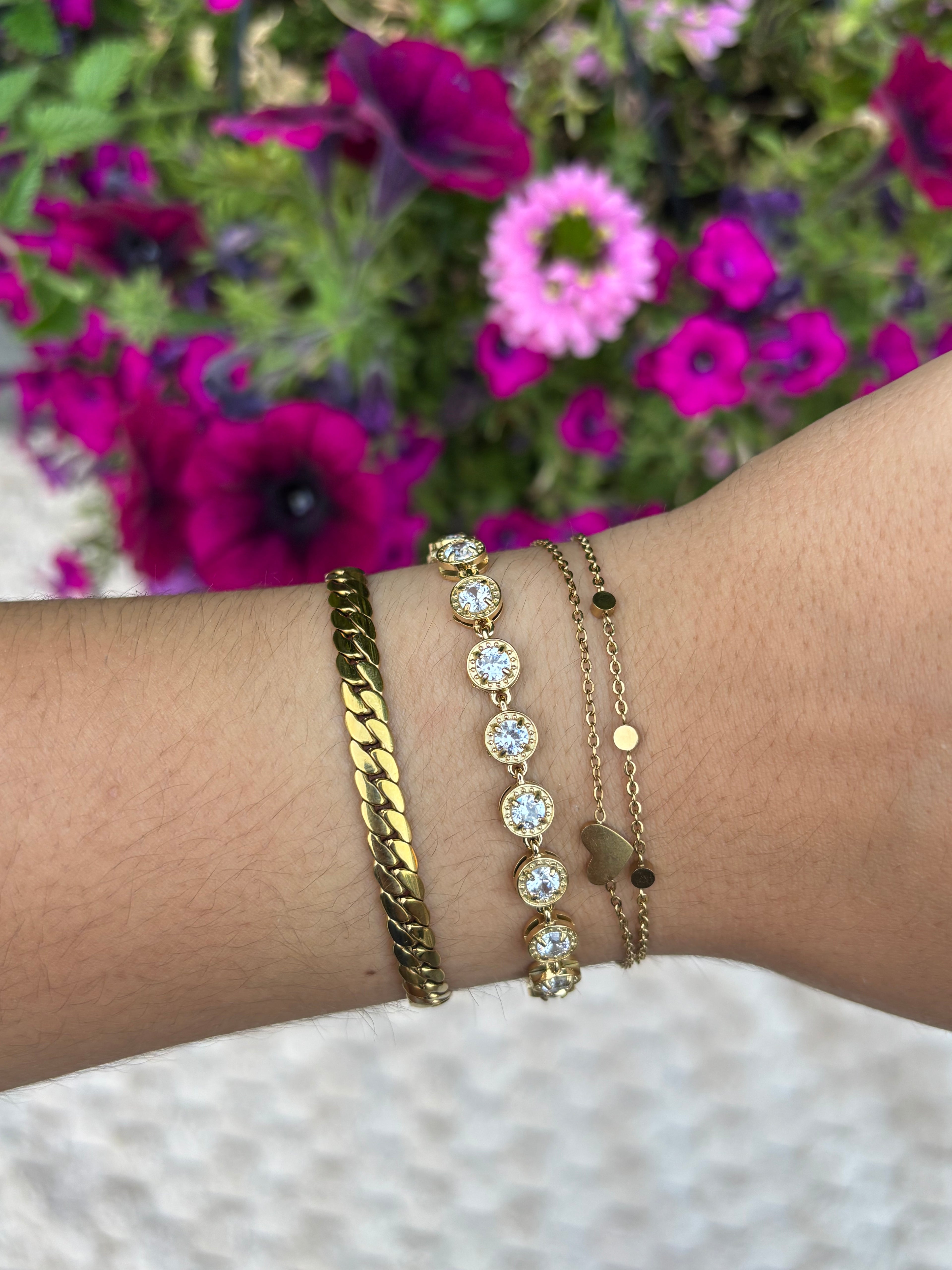 Round diamond bracelet