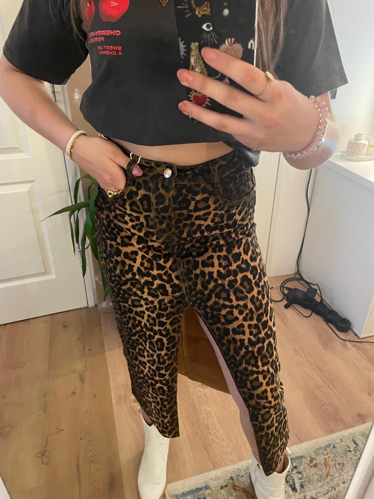 Leopard skirt