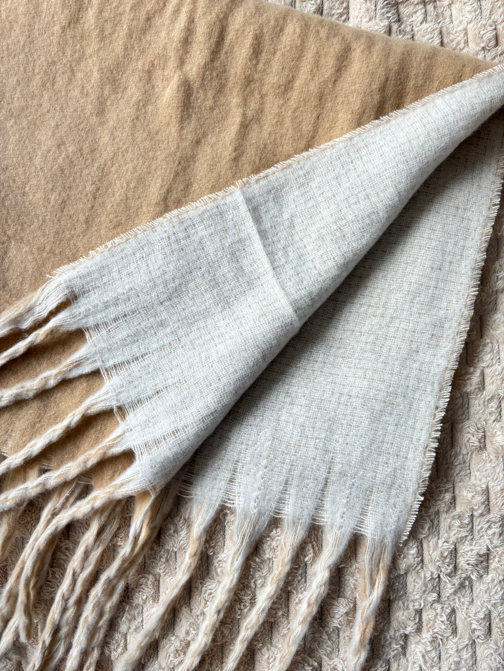 Hug Me Scarf - Beige