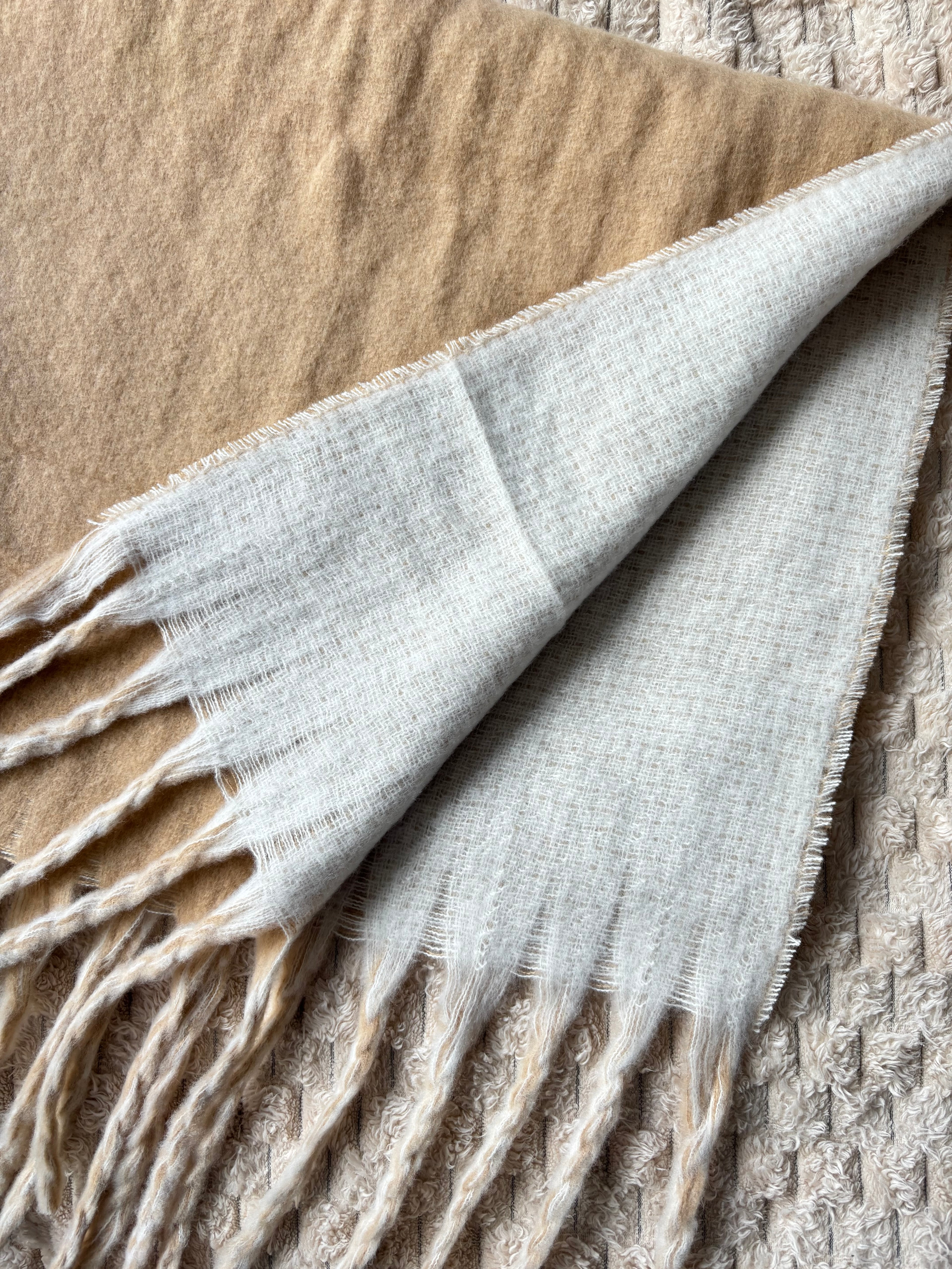 Hug Me Scarf - Beige