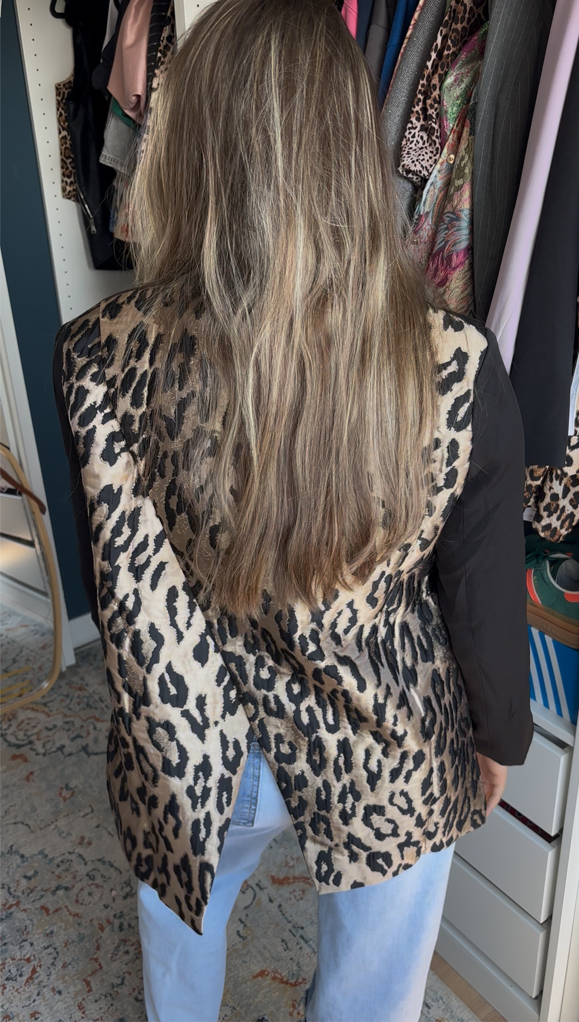 DONNA BLAZER