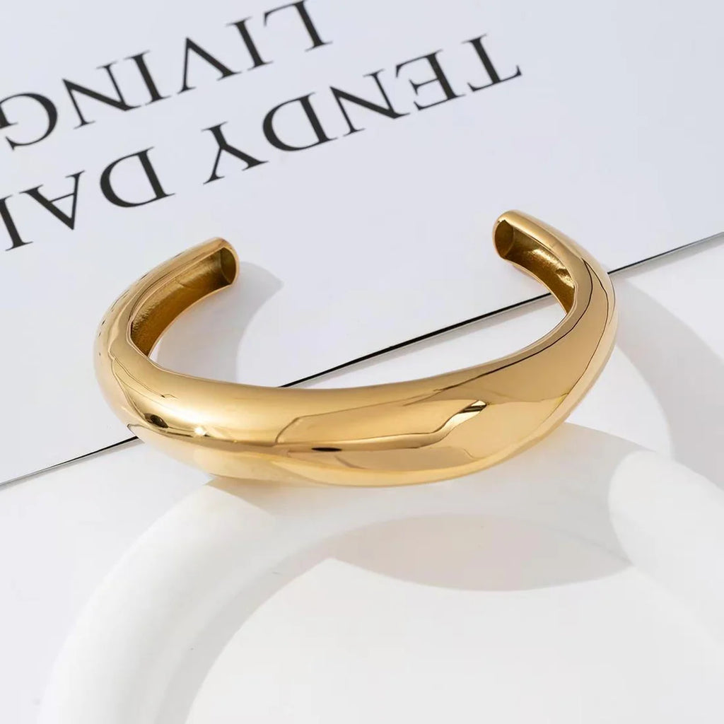 Open bangle