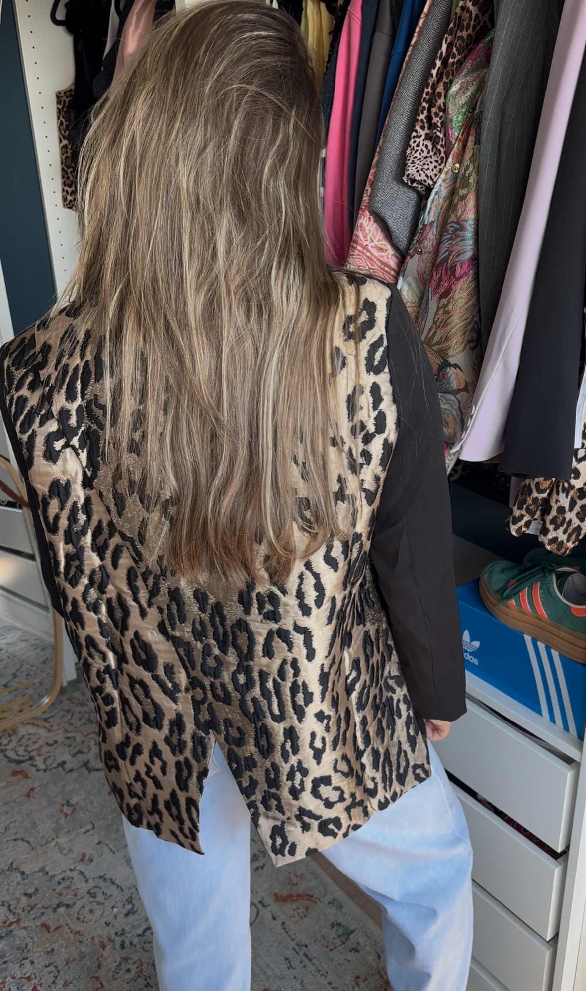 DONNA BLAZER
