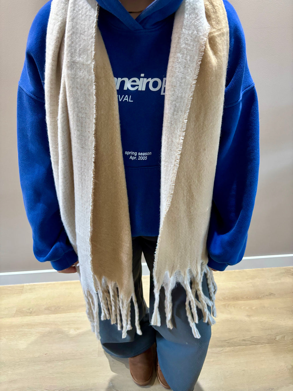 Hug Me Scarf - Beige