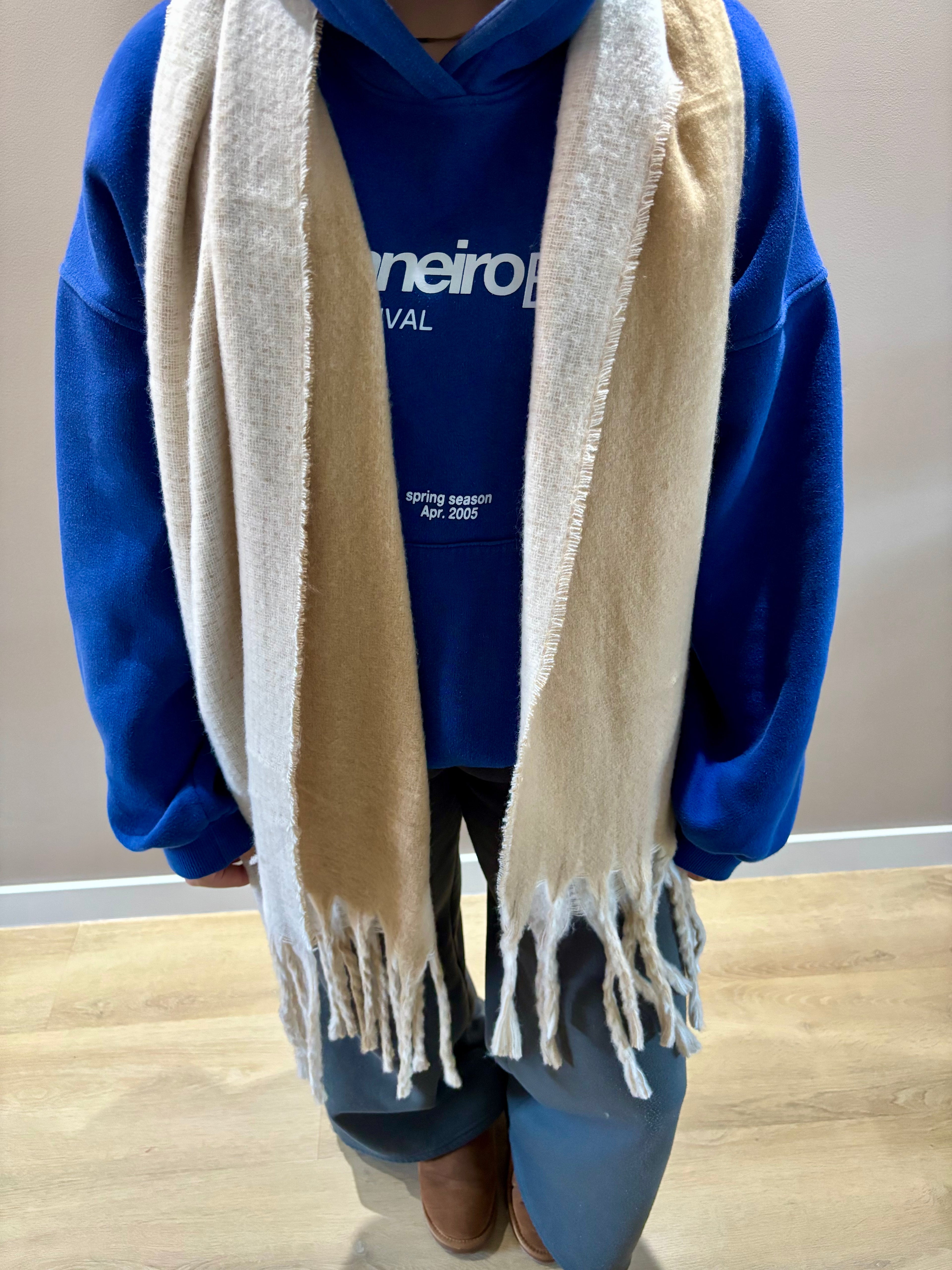 Hug Me Scarf - Beige