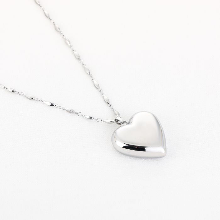 Long hearts necklace