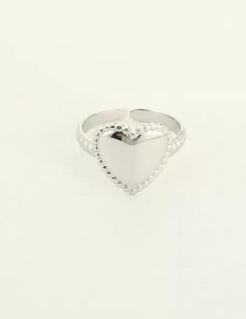 Heart ring